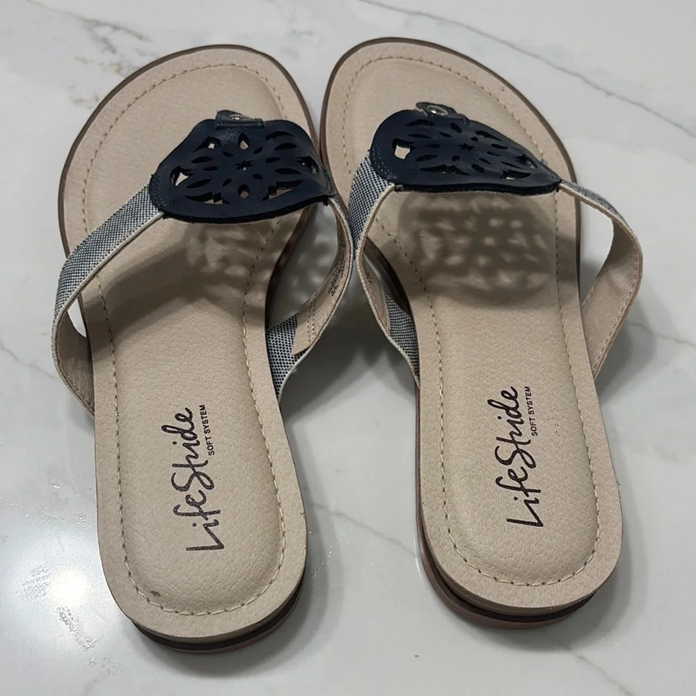 Life Stride Women's Black and Cream Sandals